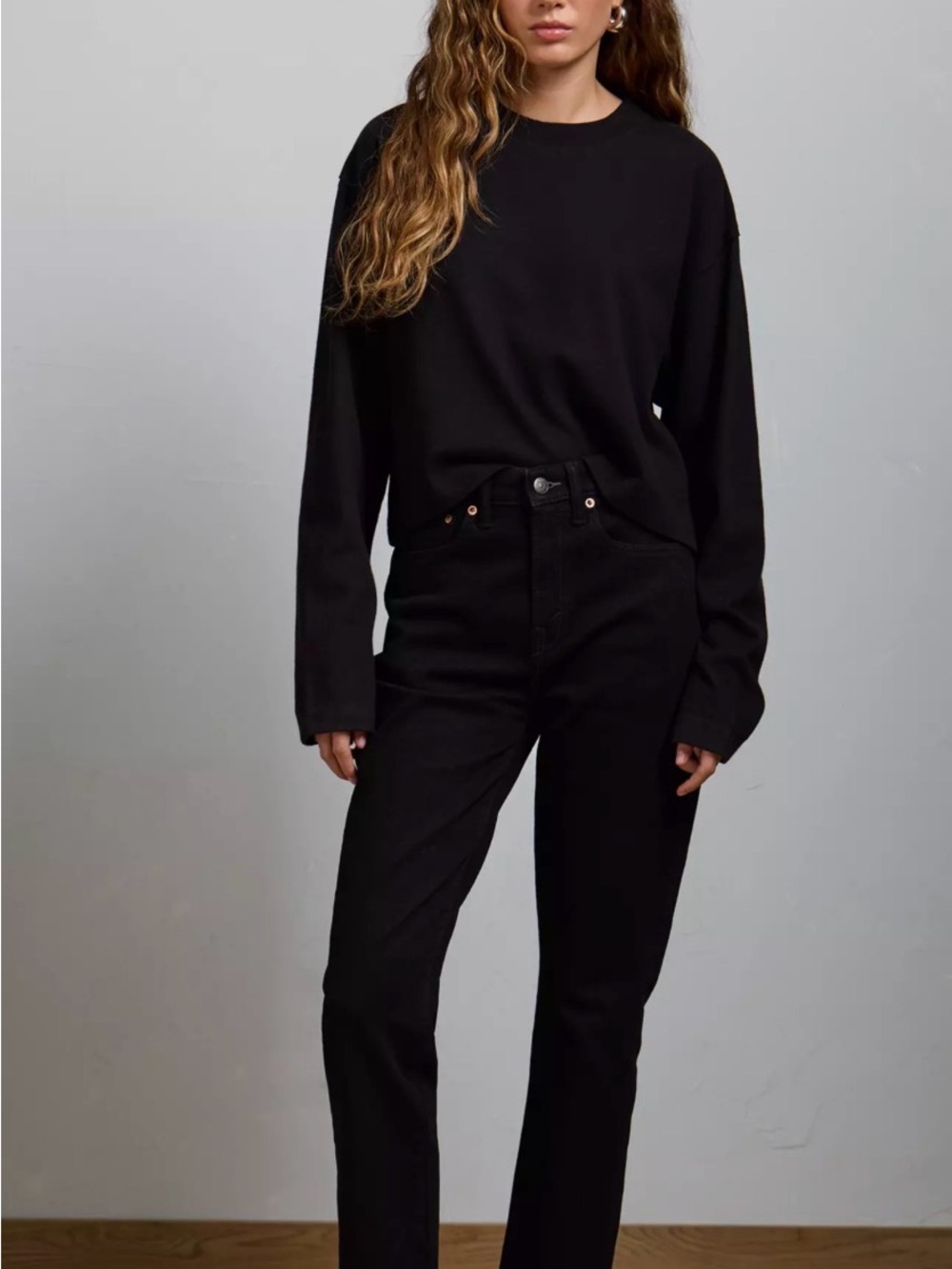 AE77 High-Rise Black Cigarette Jean